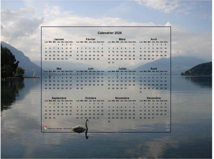 Calendrier 2026 annuel, format paysage, quatre colonnes par trois lignes, incrusté au centre d'une photo